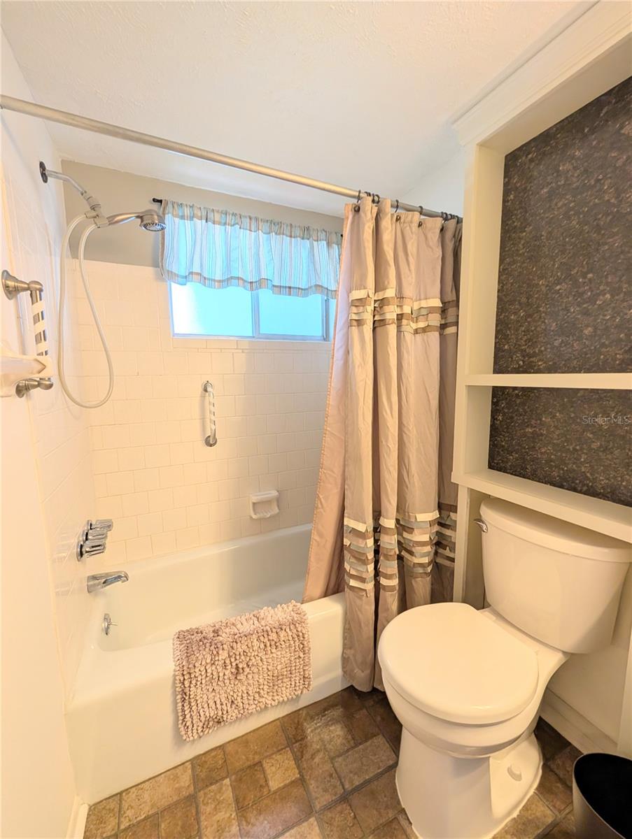 Image 12 of 27 For 2319 Canal Drive F26