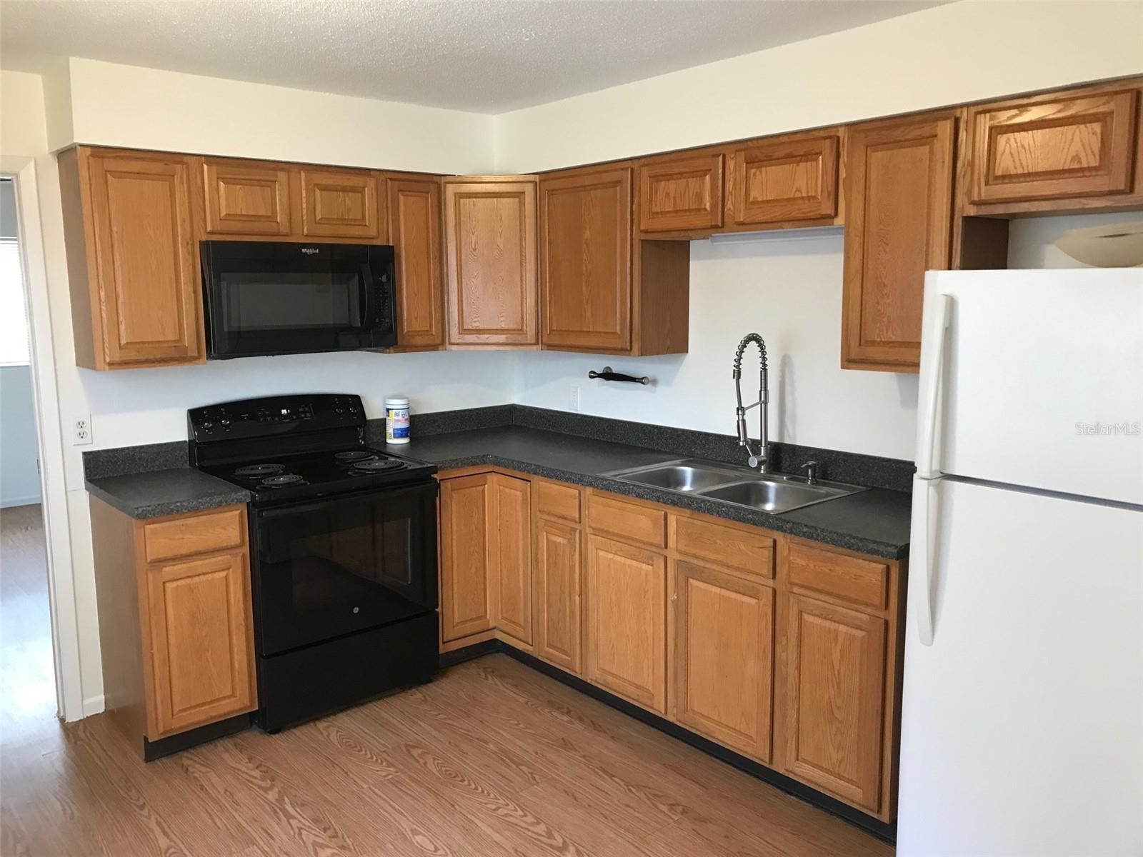 Image 4 of 12 For 2916 24th Street W