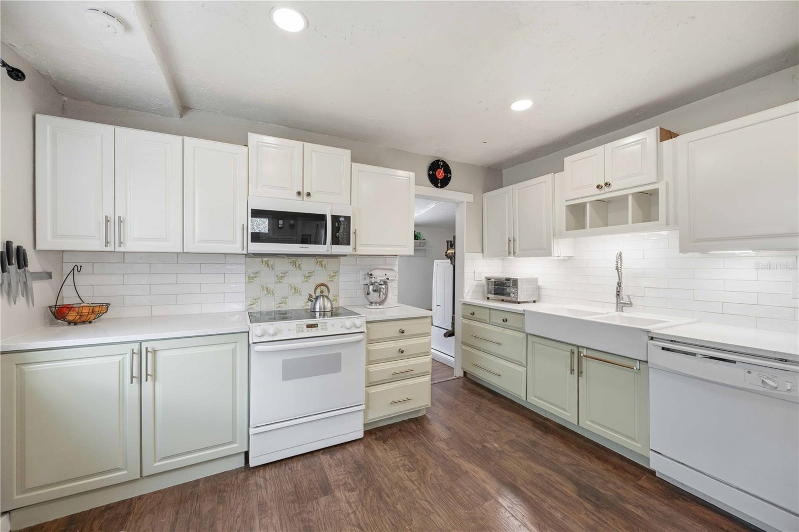 Image 13 of 40 For 1223 12th Avenue W