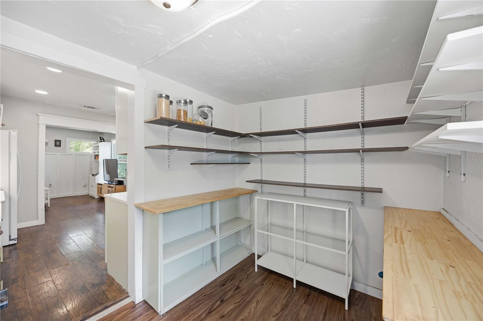 Image 16 of 40 For 1223 12th Avenue W