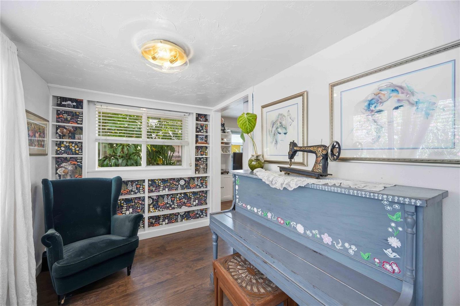 Image 4 of 40 For 1223 12th Avenue W