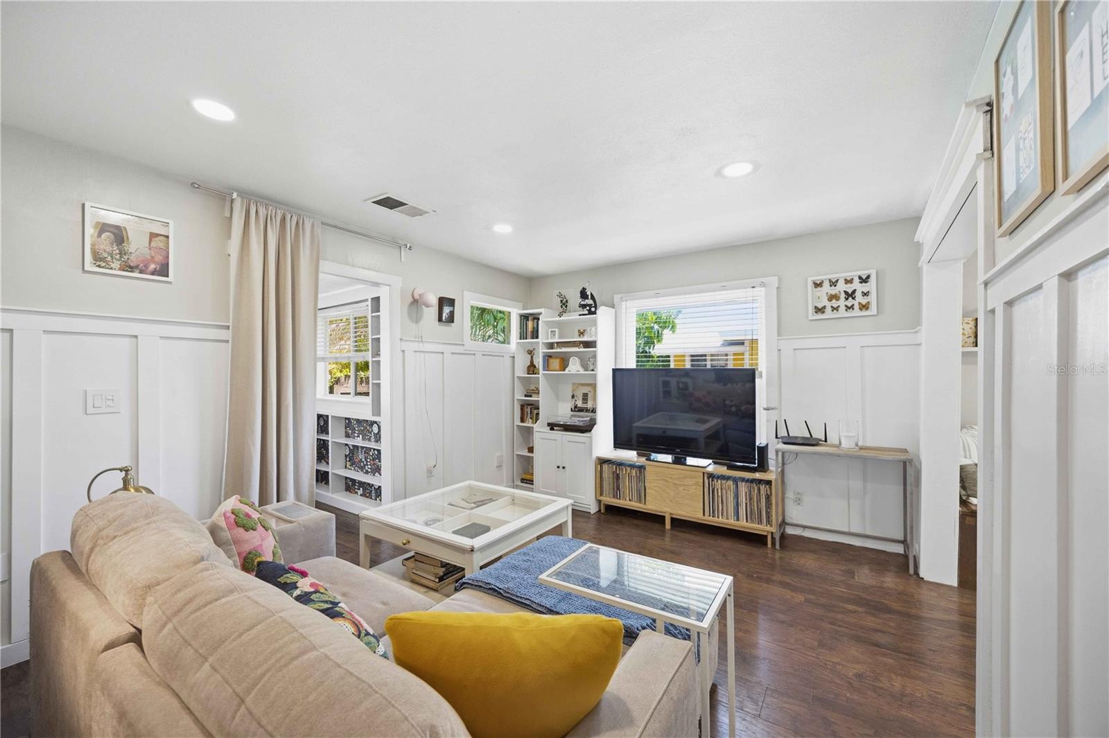 Image 7 of 40 For 1223 12th Avenue W