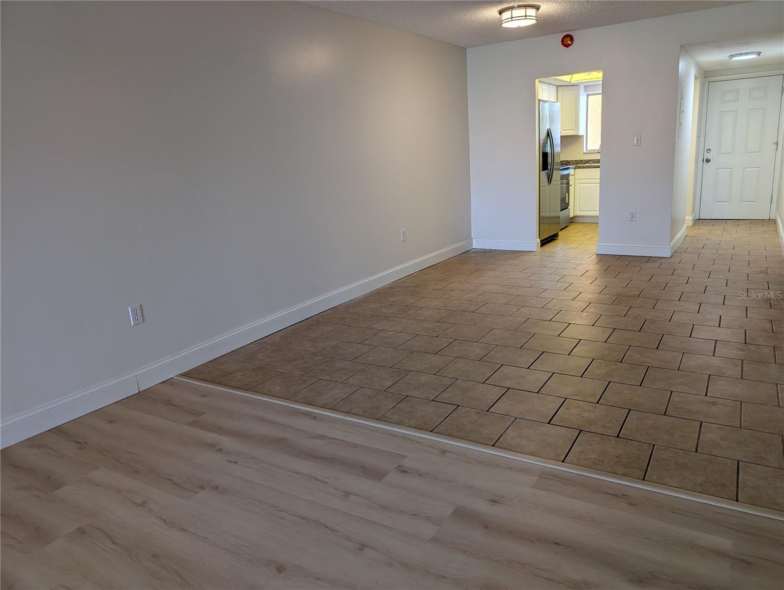 Image 10 of 26 For 4127 Heron Way E-111
