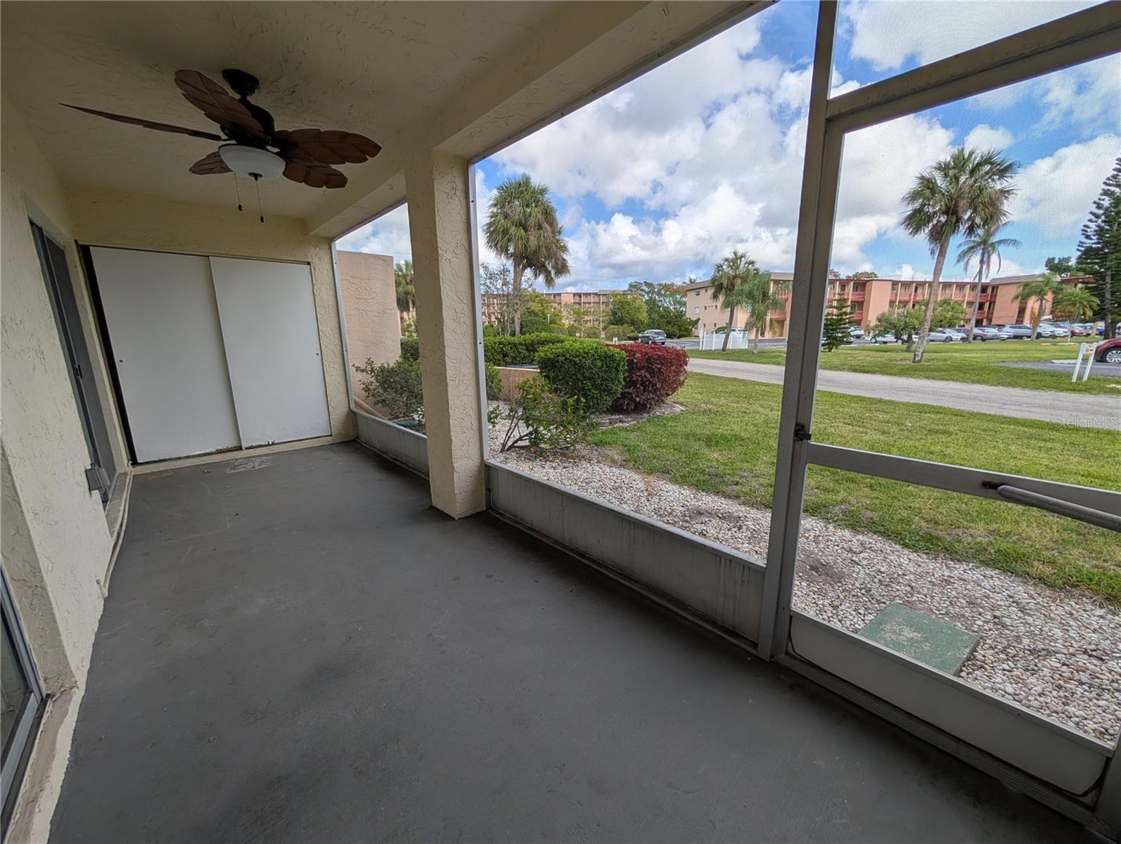 Image 21 of 26 For 4127 Heron Way E-111