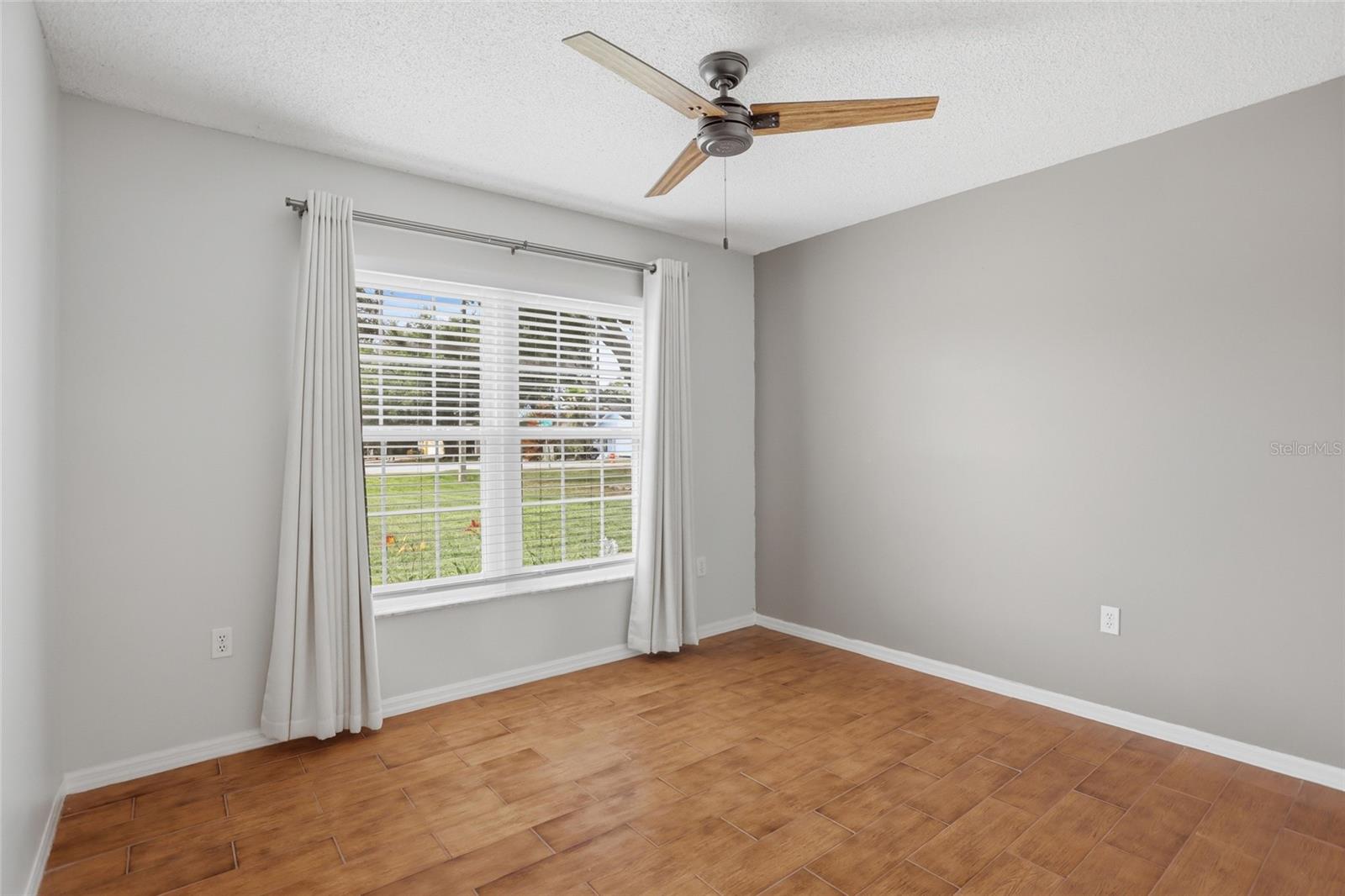Image 8 of 50 For 204 Greenwich Street