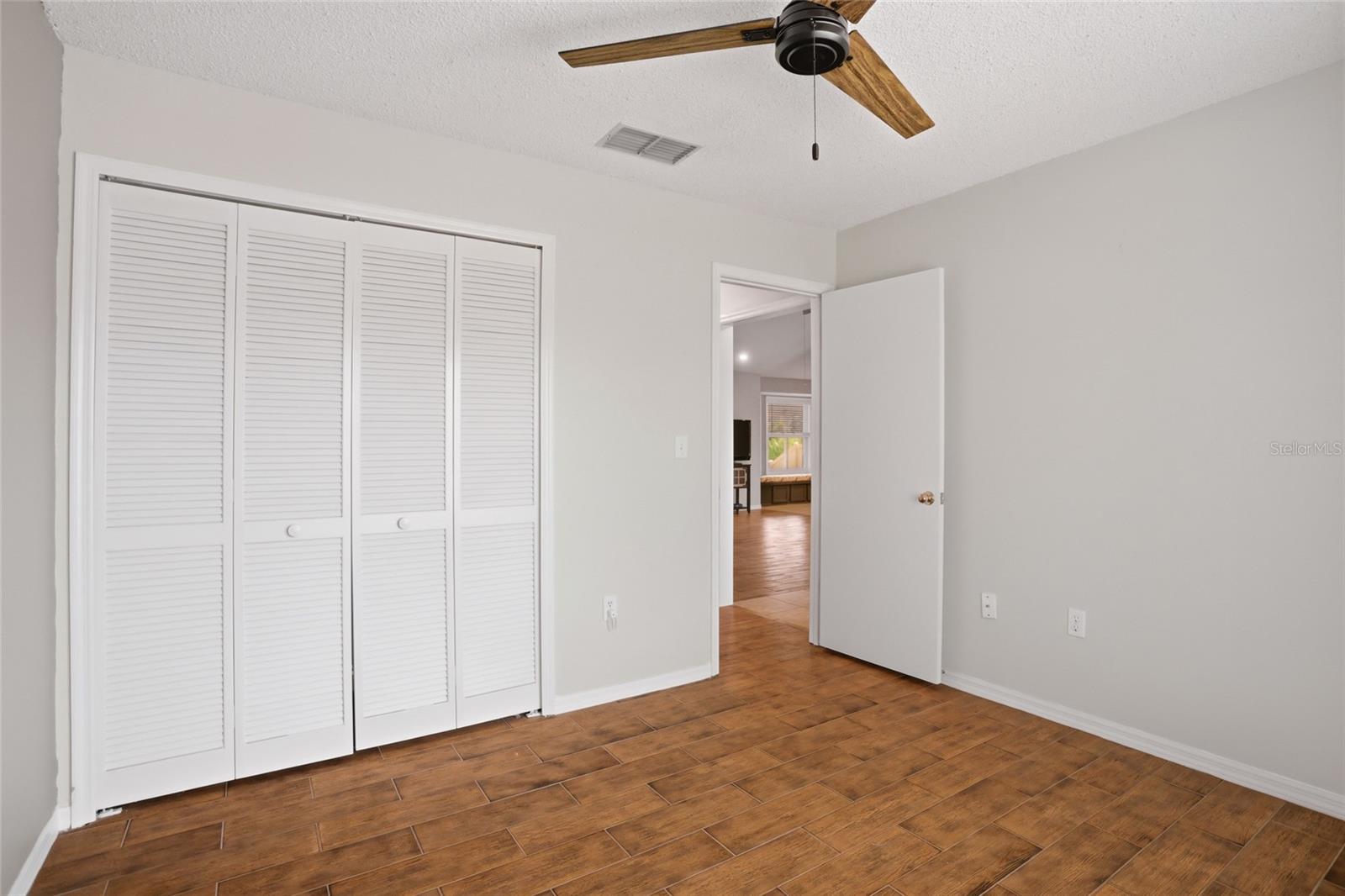 Image 9 of 50 For 204 Greenwich Street