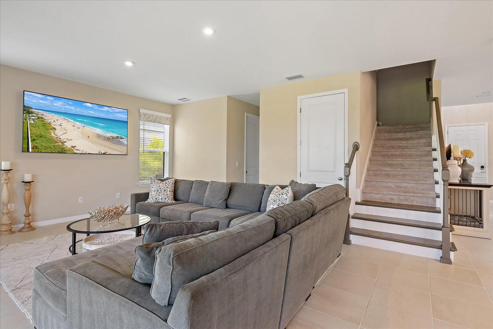 Image 11 of 55 For 9085 Luna Lane