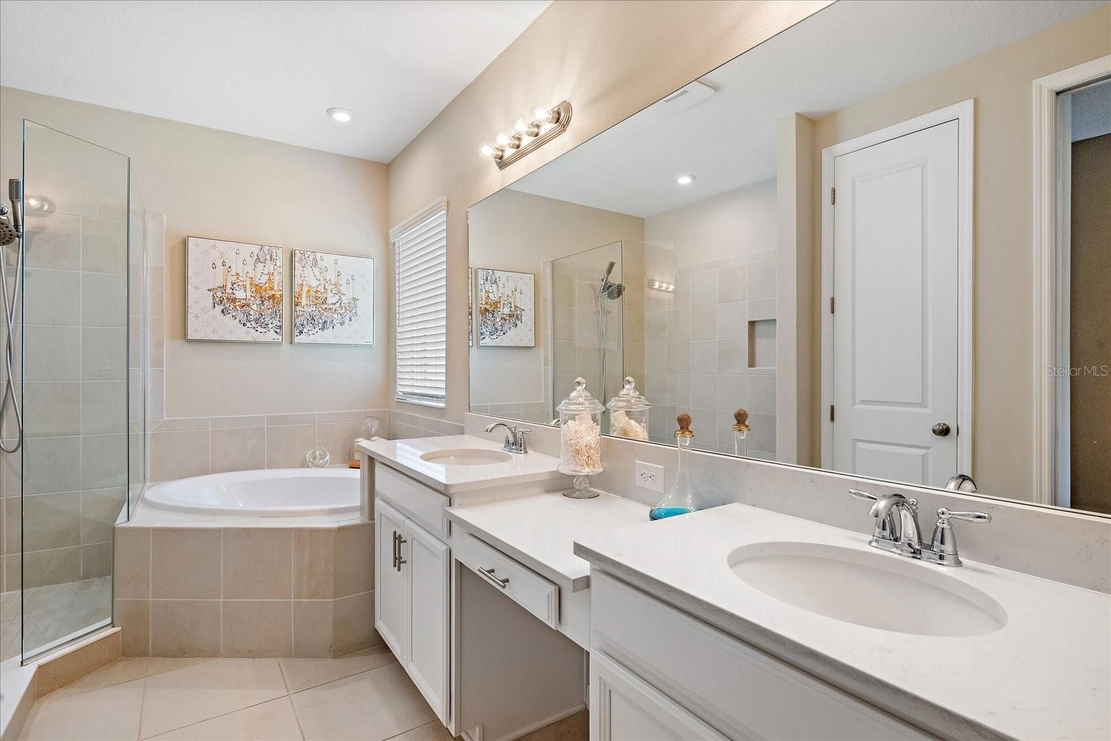 Image 18 of 55 For 9085 Luna Lane