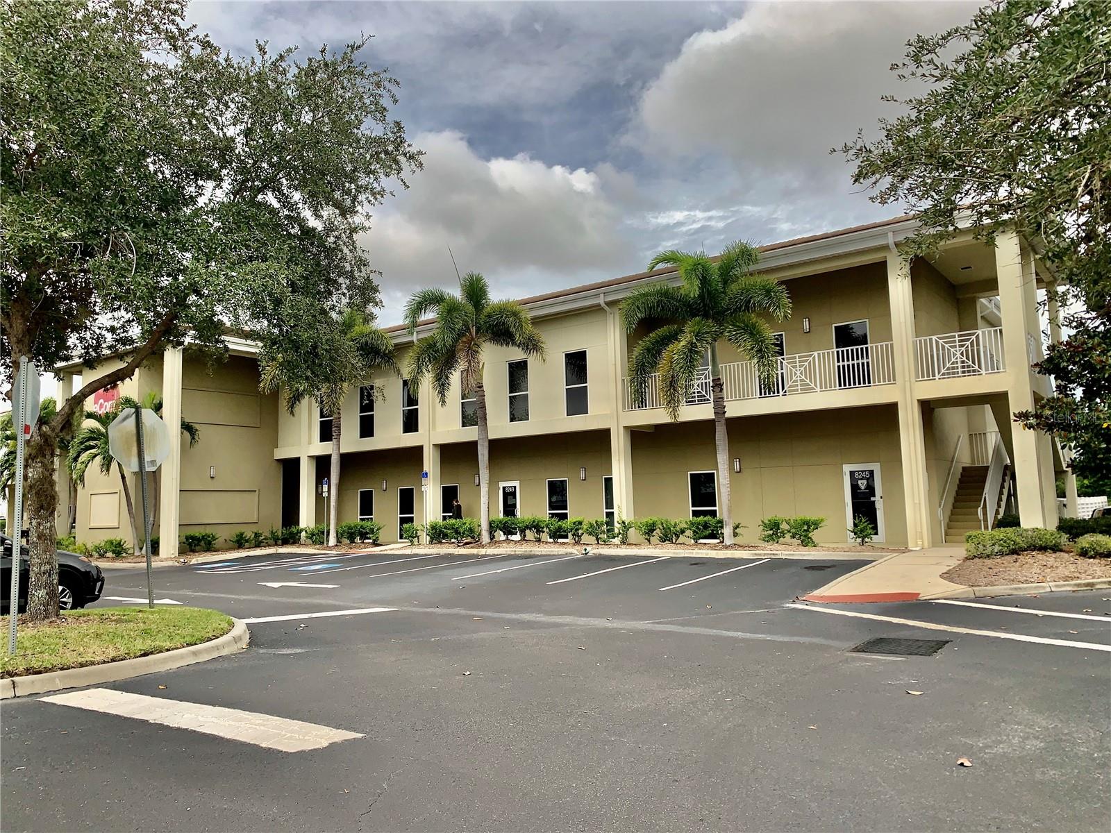 Listing Details for 8249 Vicela Drive, SARASOTA, FL 34240