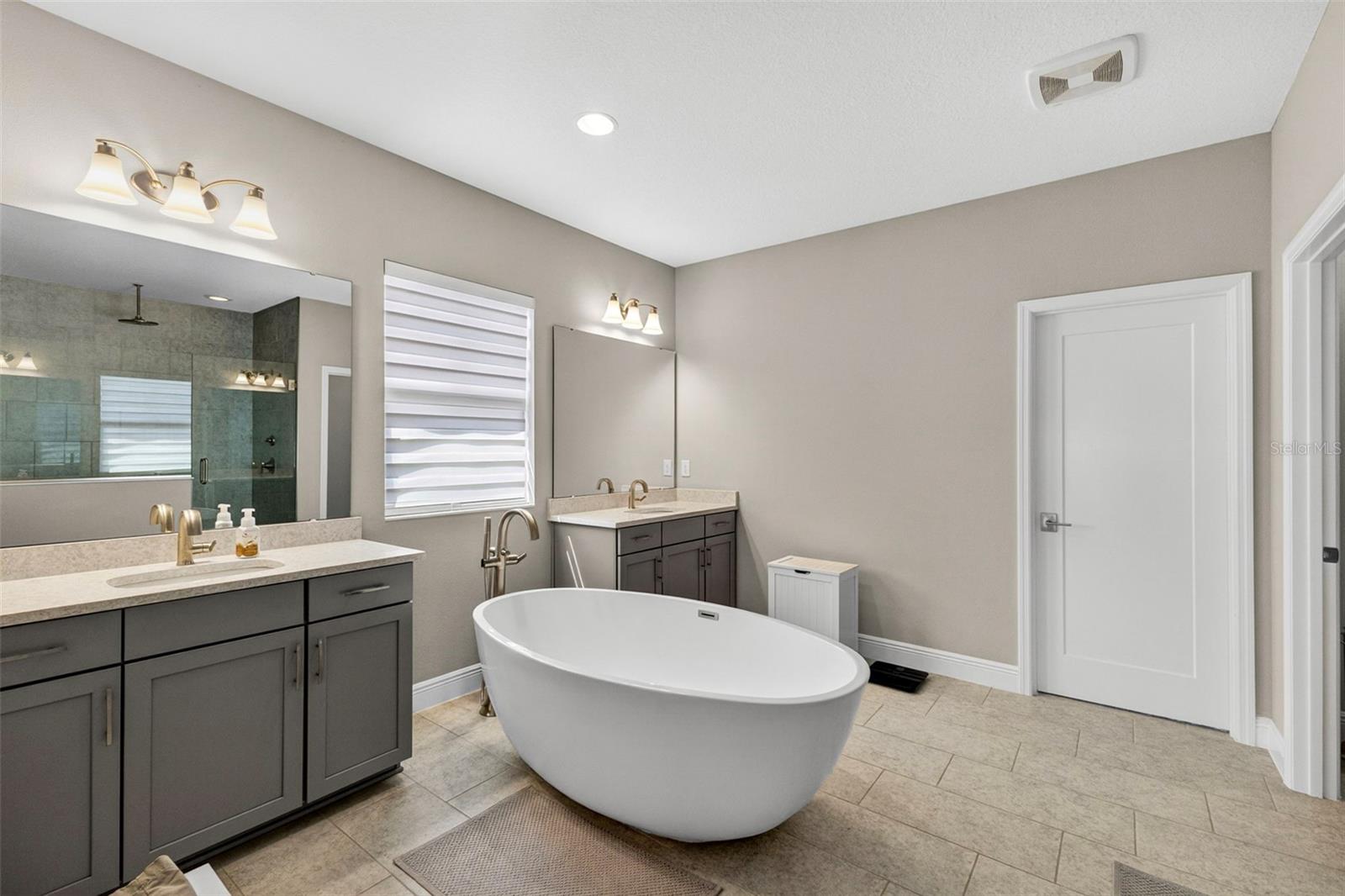Image 23 of 35 For 13883 Heartwood Way