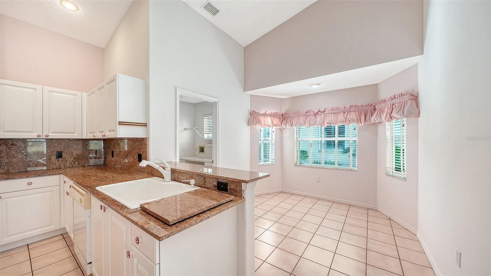 Image 22 of 66 For 8928 Whitemarsh Avenue