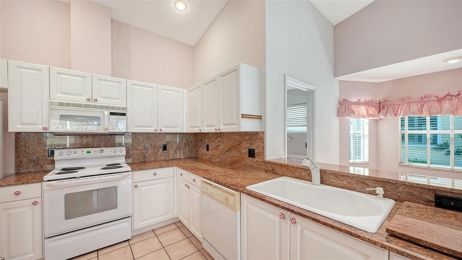 Image 23 of 66 For 8928 Whitemarsh Avenue