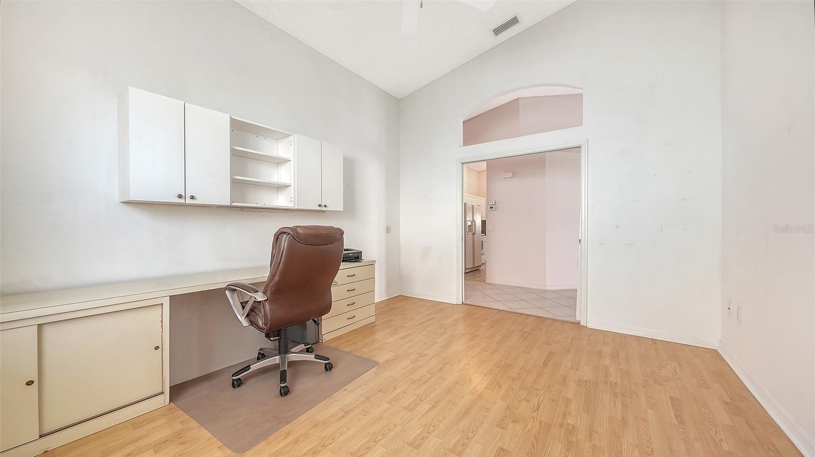 Image 37 of 66 For 8928 Whitemarsh Avenue