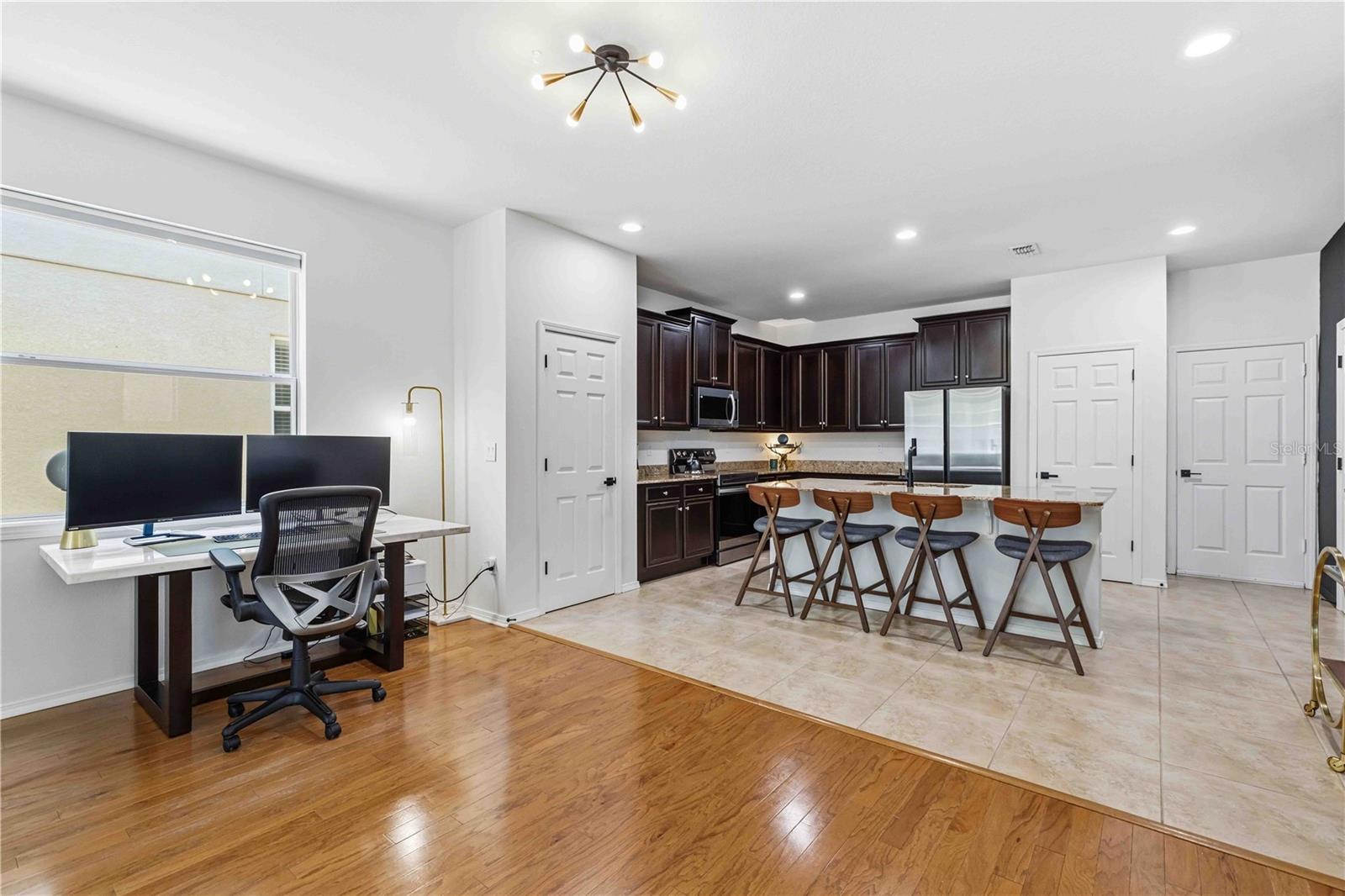 Image 17 of 72 For 9040 Aspen Hollow Place