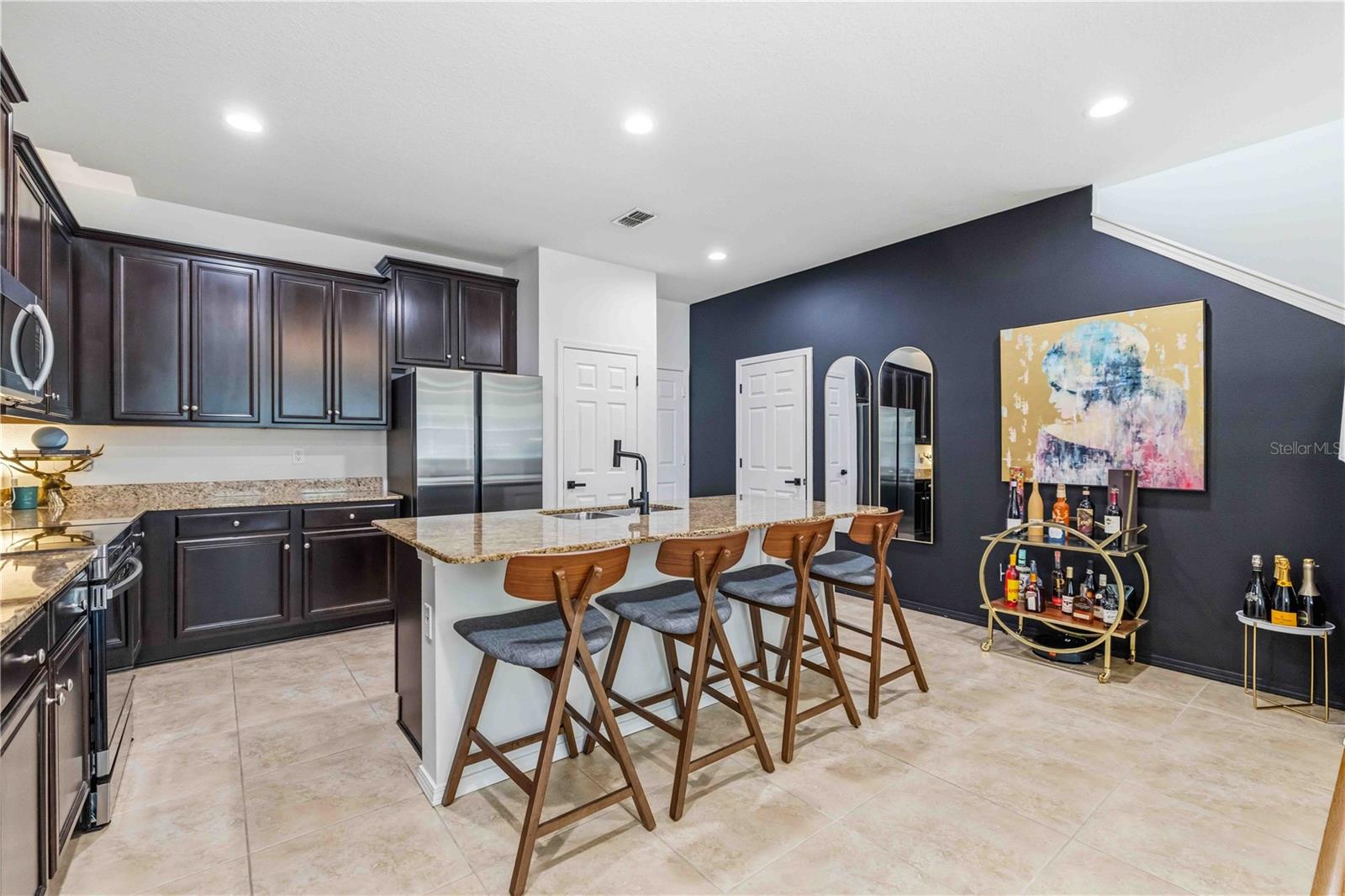 Image 18 of 72 For 9040 Aspen Hollow Place