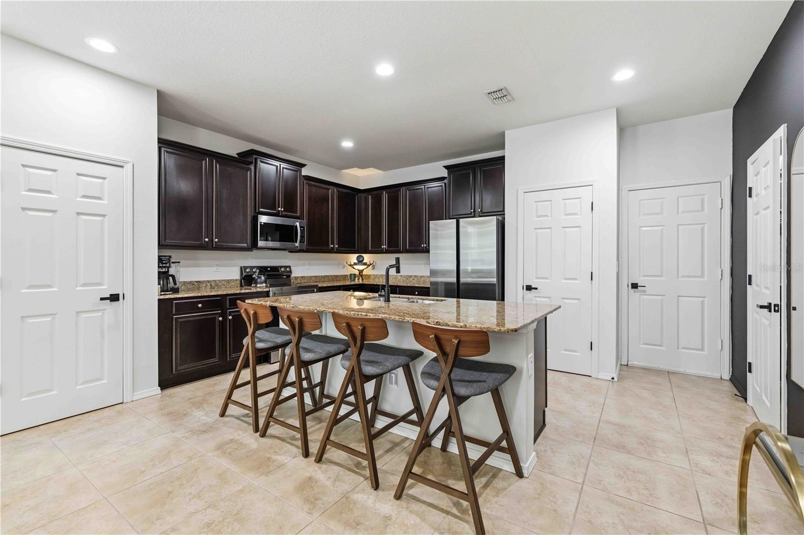 Image 20 of 72 For 9040 Aspen Hollow Place