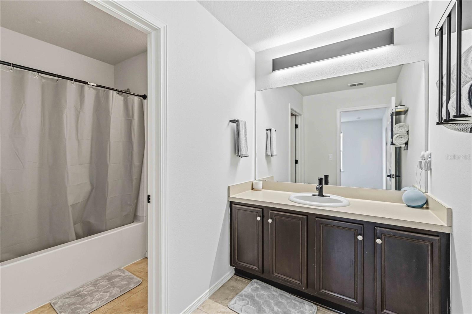 Image 42 of 72 For 9040 Aspen Hollow Place