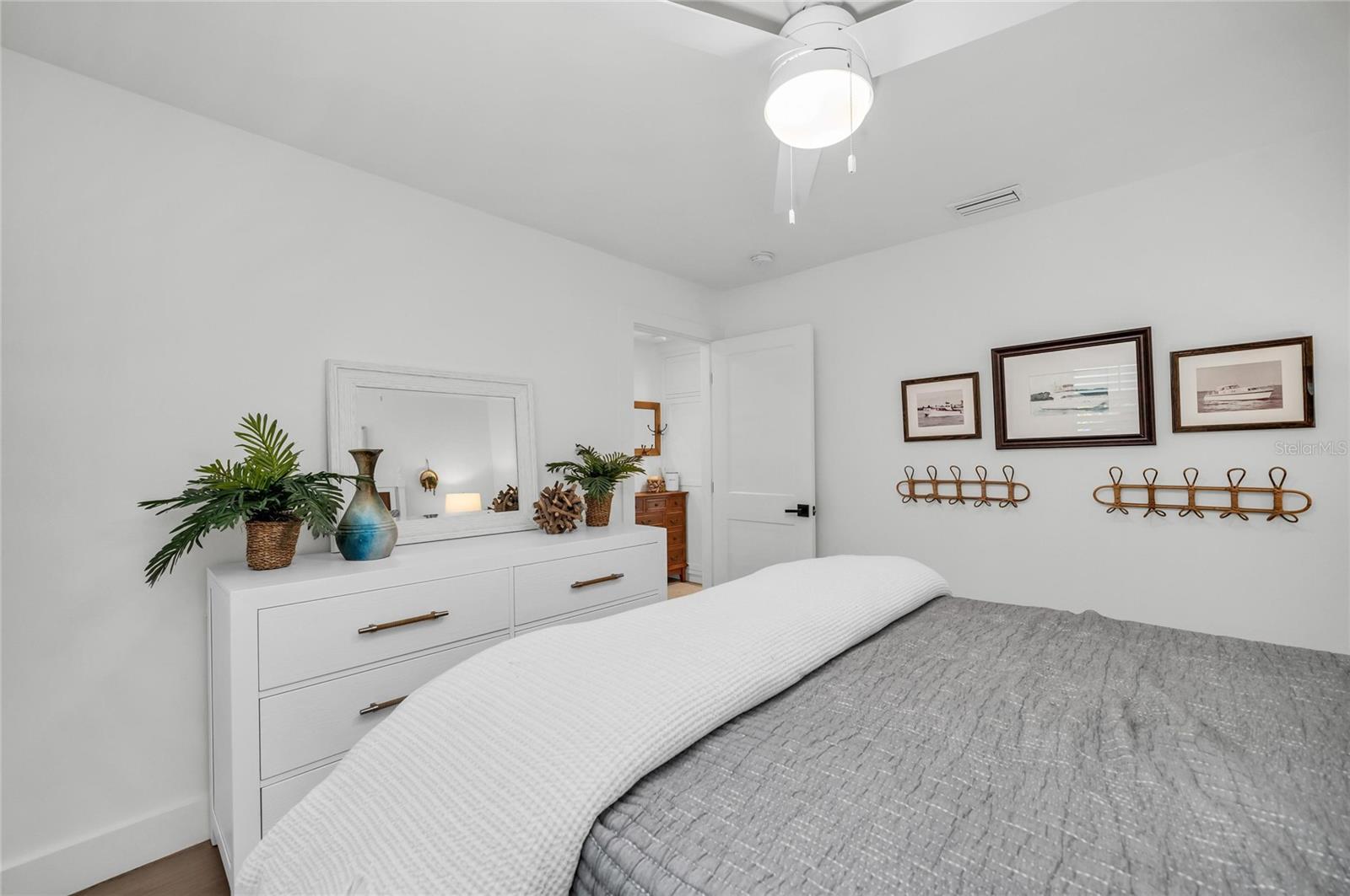 Image 54 of 63 For 501 68th Street