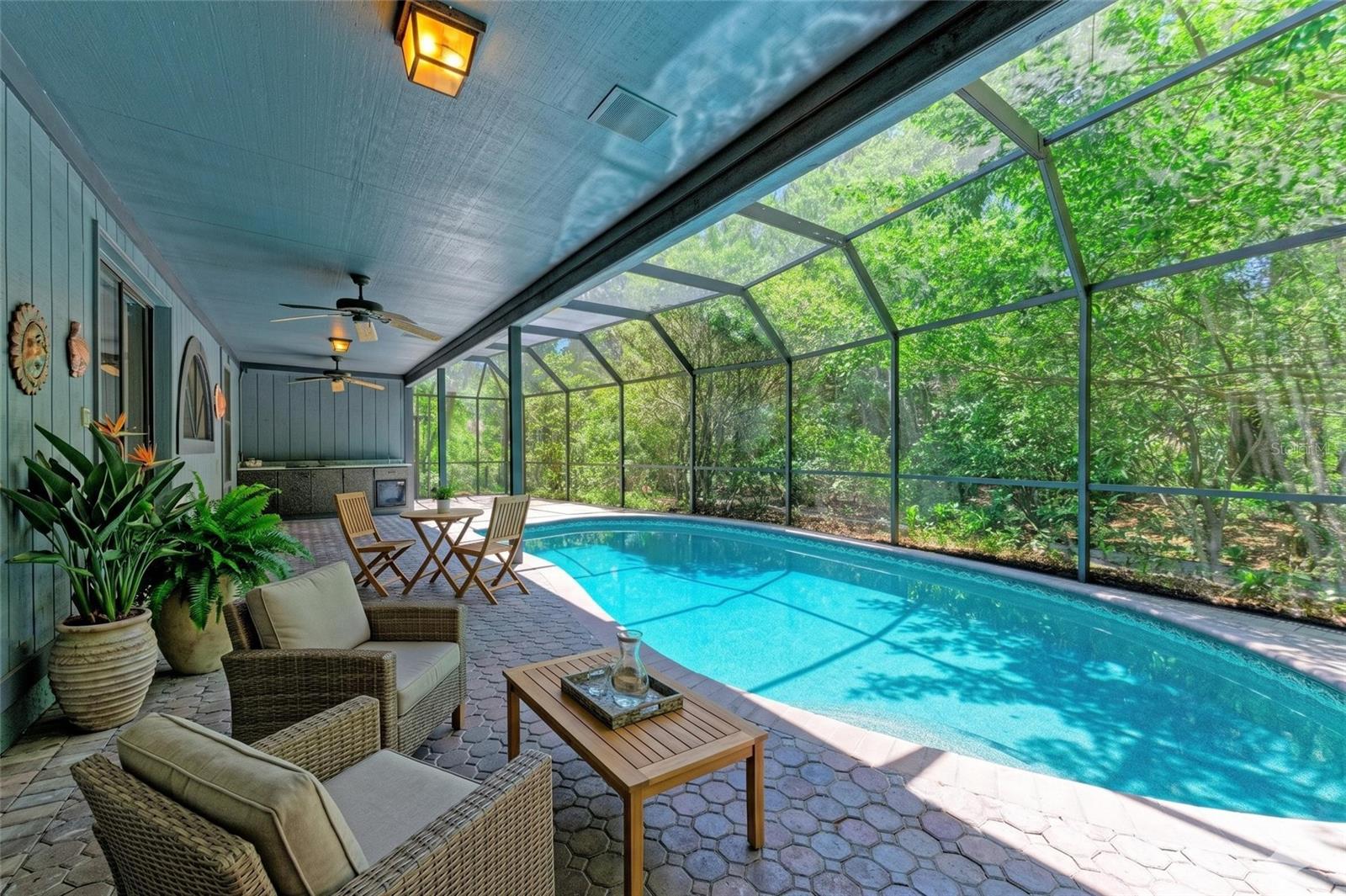 Image 24 of 37 For 830 Hammockwood Court