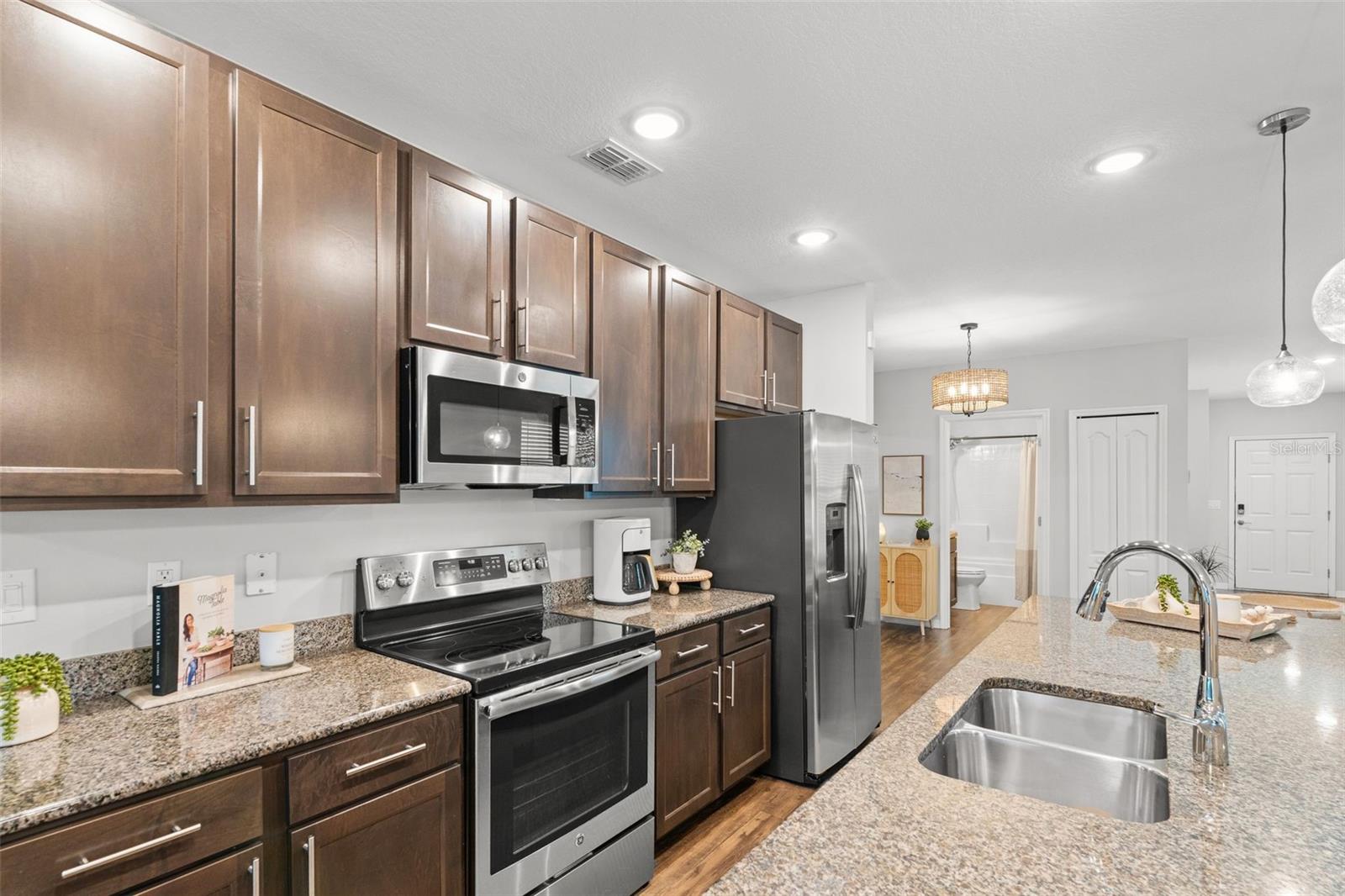 Image 18 of 56 For 4722 Lindever Lane