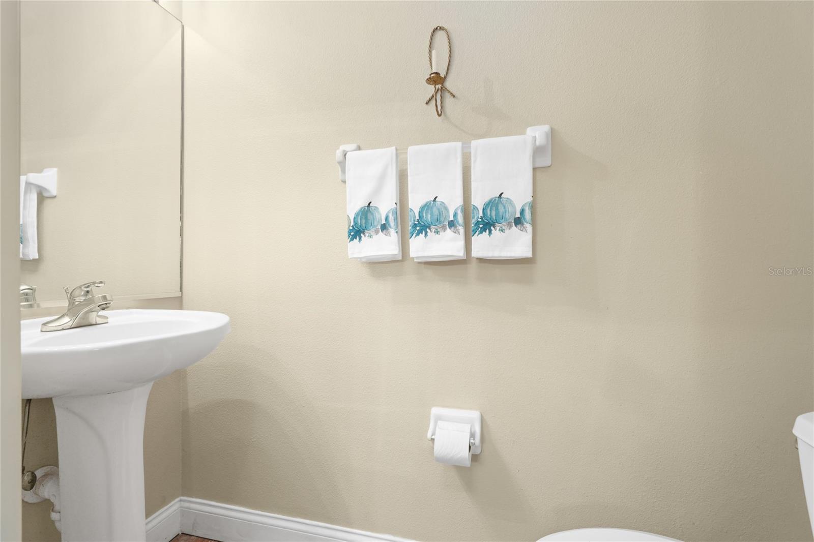 Image 11 of 45 For 6216 Rosefinch Court 102