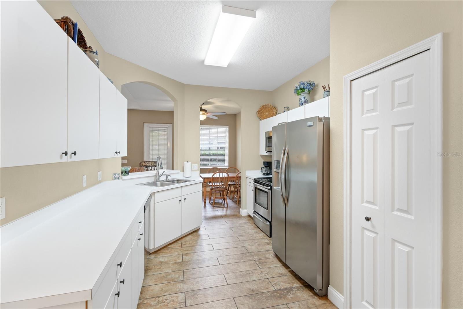 Image 13 of 45 For 6216 Rosefinch Court 102