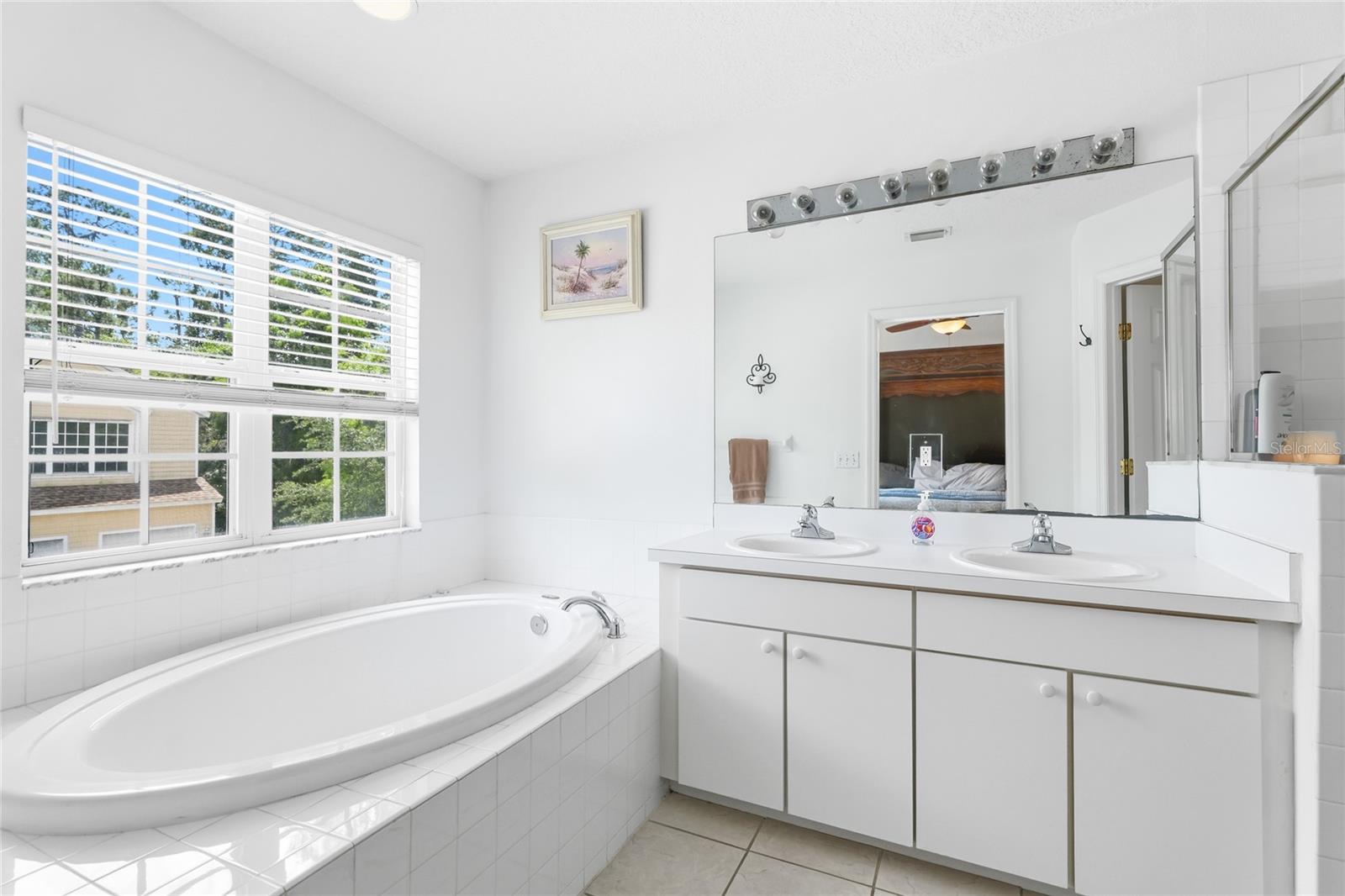 Image 18 of 45 For 6216 Rosefinch Court 102
