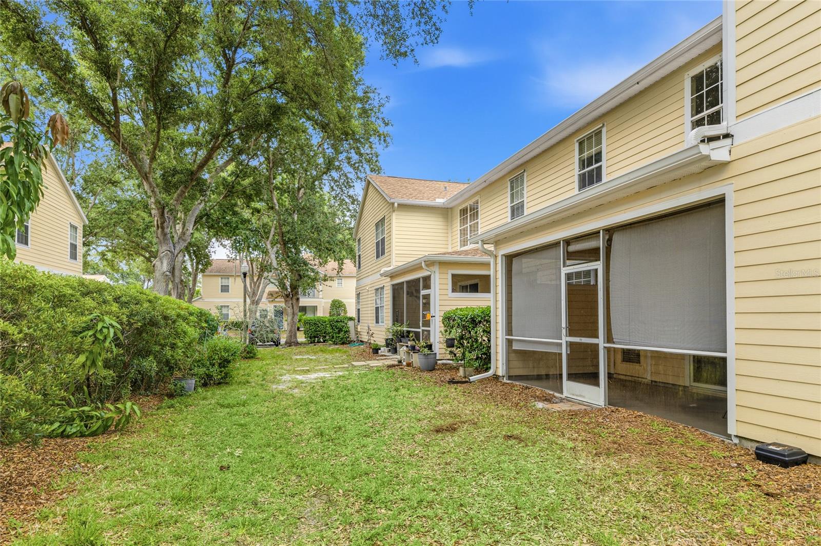 Image 27 of 45 For 6216 Rosefinch Court 102