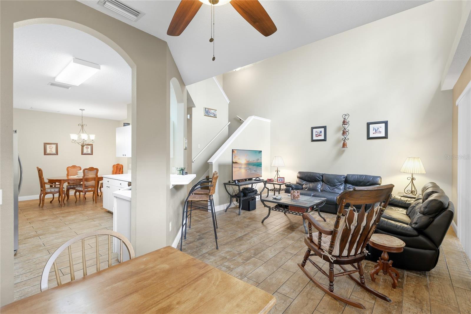 Image 6 of 45 For 6216 Rosefinch Court 102