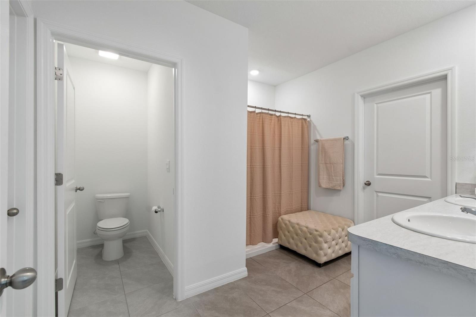 Image 16 of 29 For 3406 Grassy Knoll Court