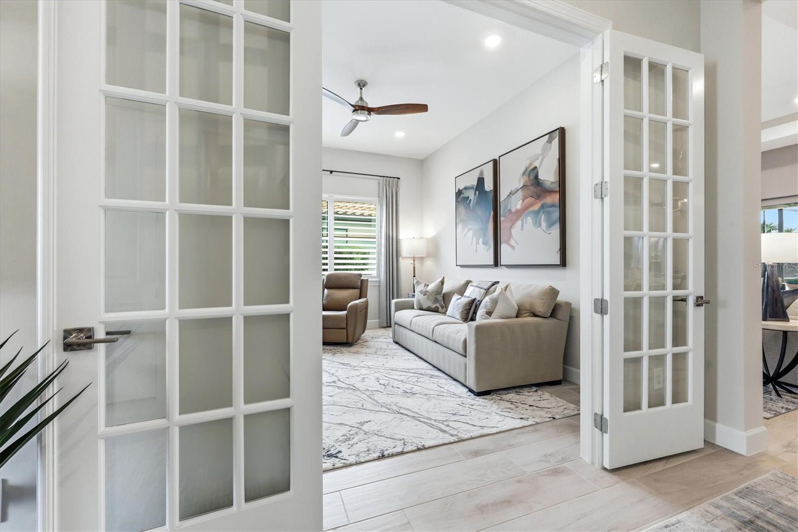 Image 15 of 84 For 7428 Summerland Cove