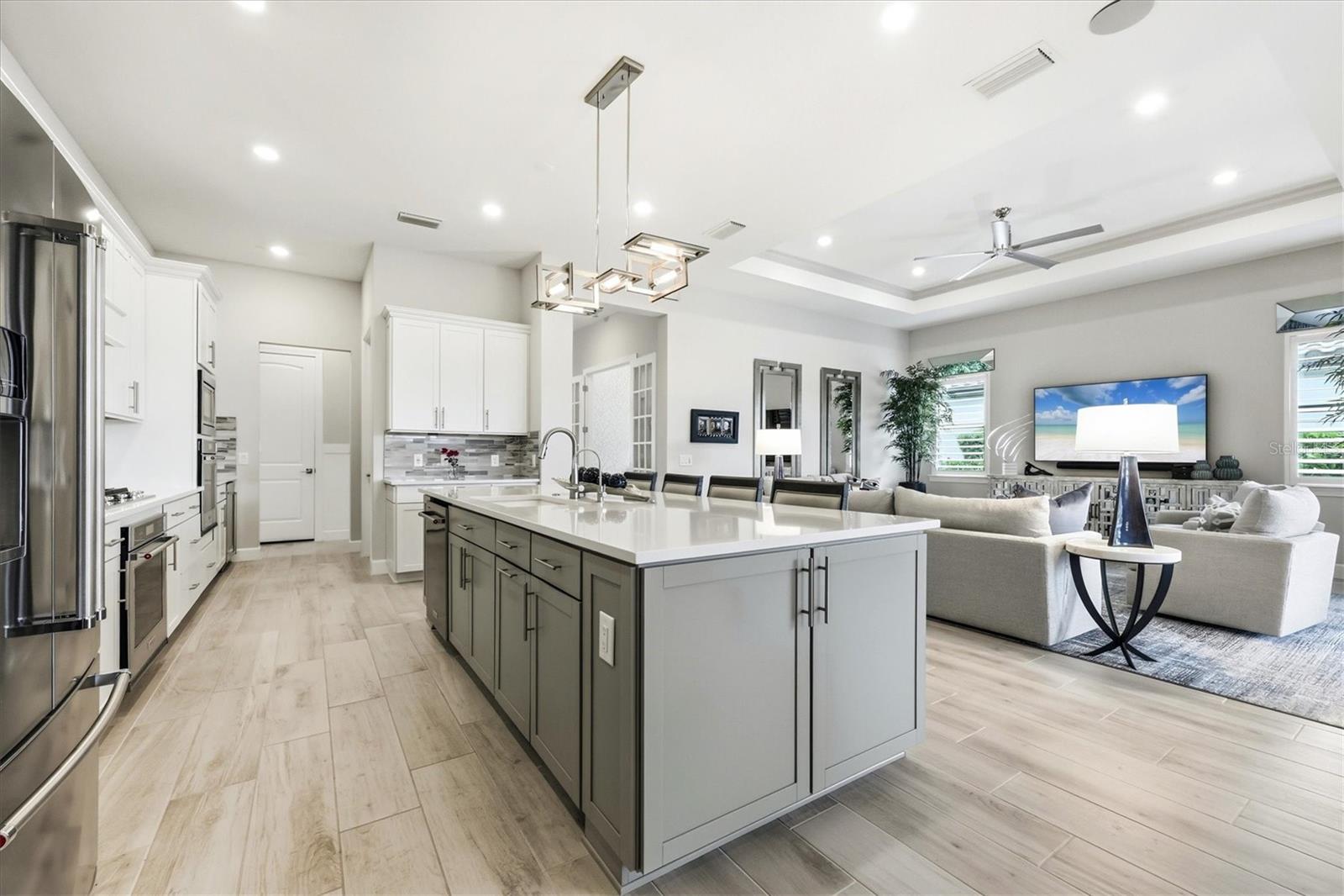 Image 18 of 84 For 7428 Summerland Cove