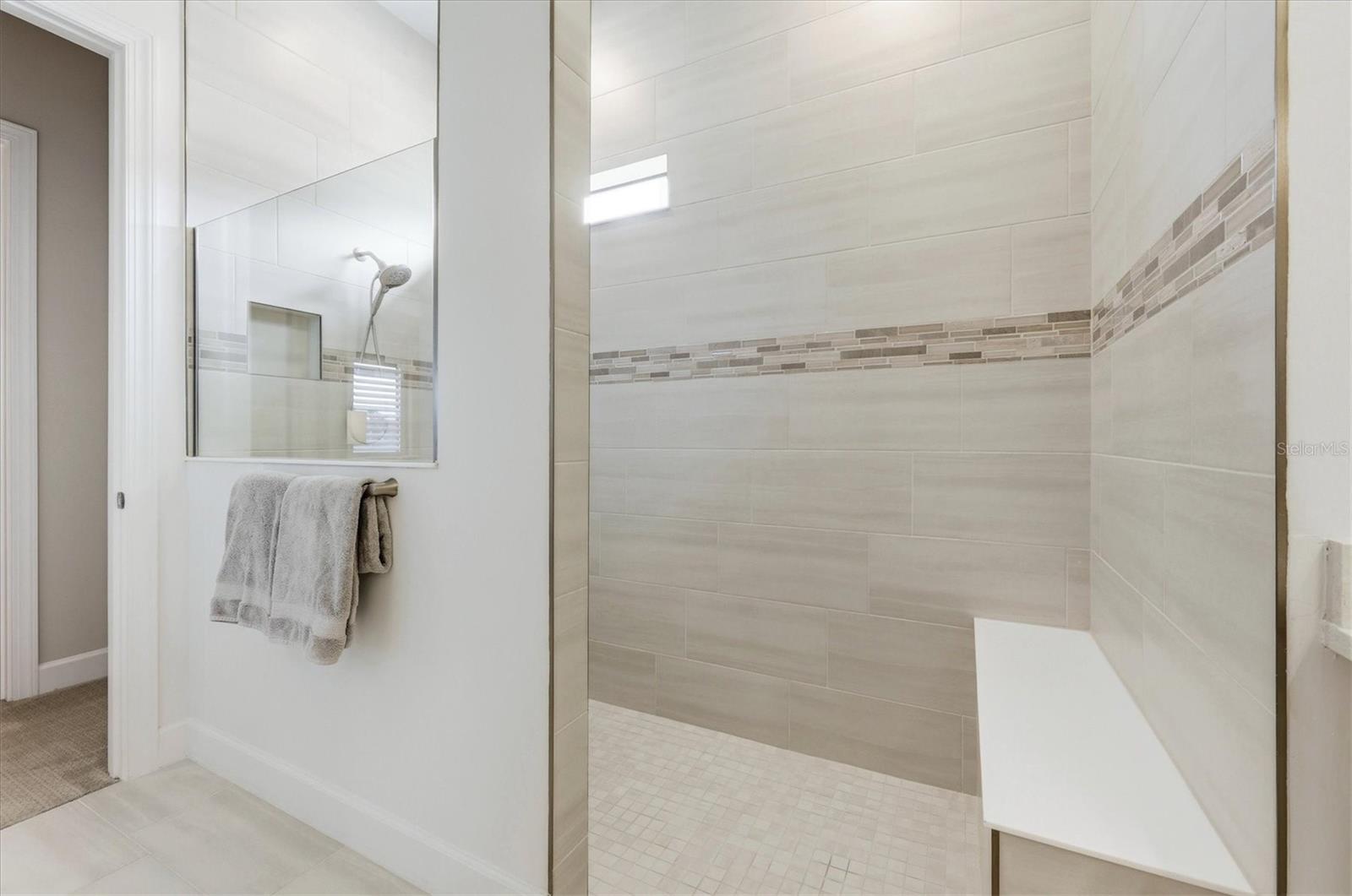 Image 30 of 84 For 7428 Summerland Cove