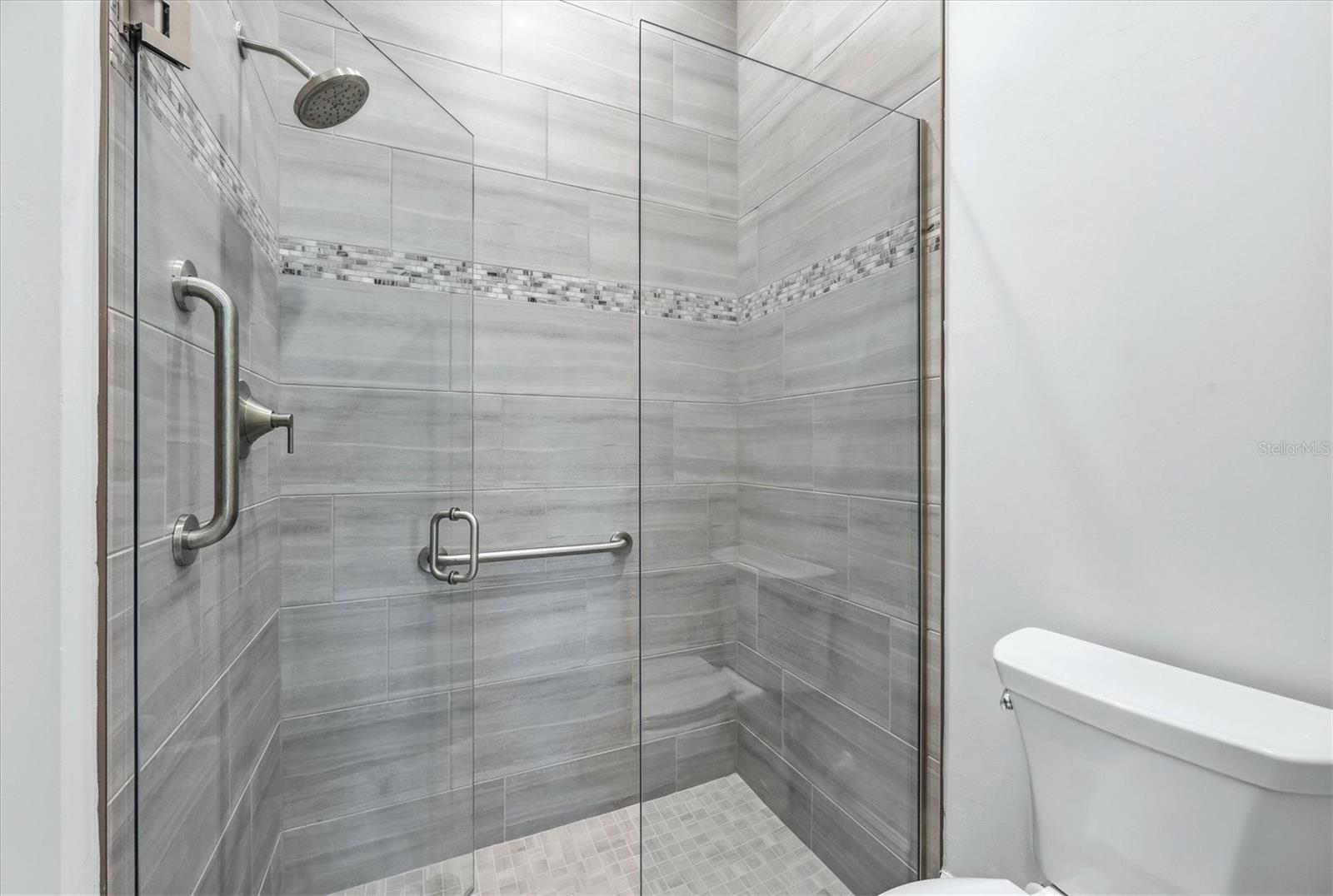 Image 34 of 84 For 7428 Summerland Cove