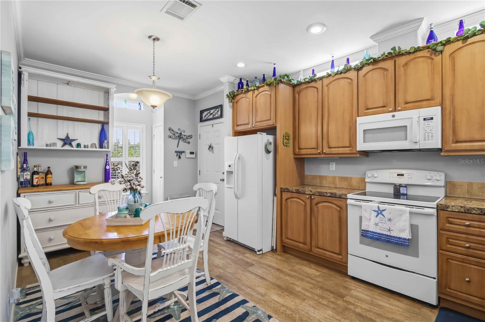 Image 16 of 48 For 915 50th Avenue W