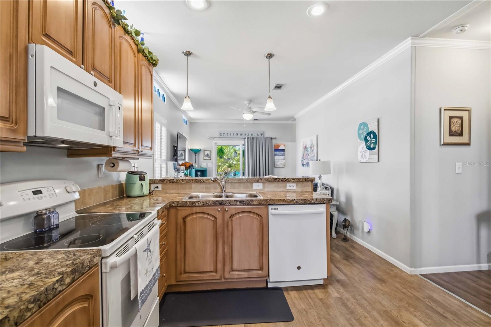 Image 19 of 48 For 915 50th Avenue W