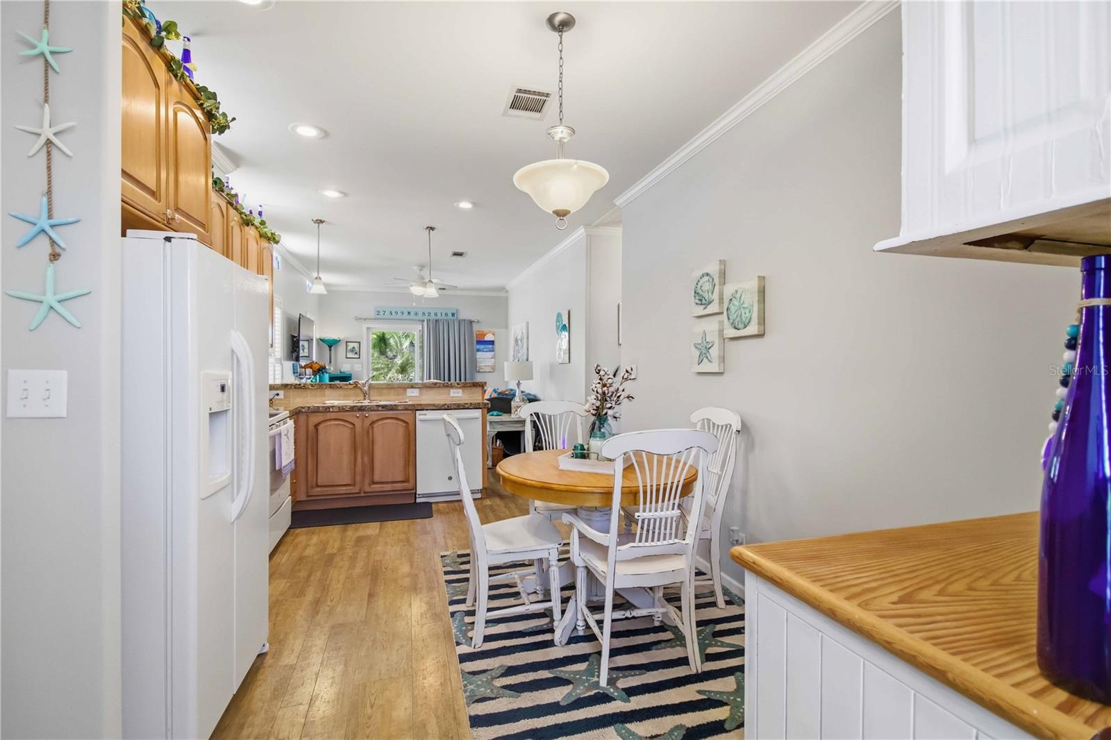 Image 23 of 48 For 915 50th Avenue W