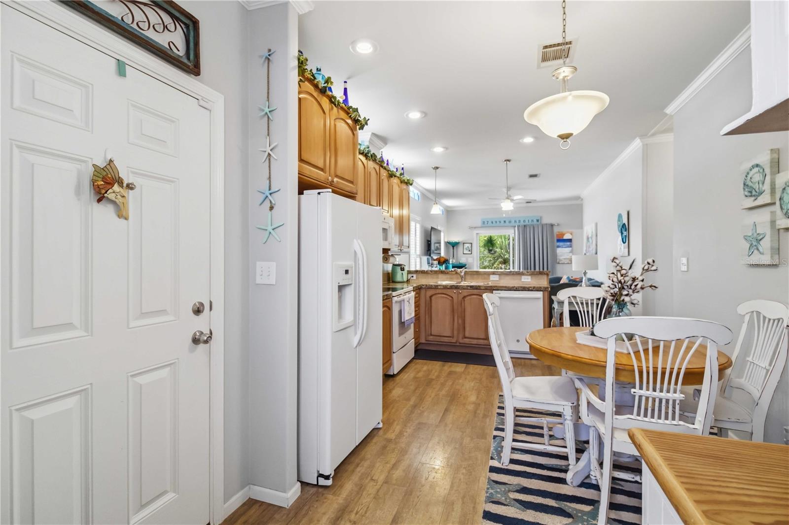 Image 24 of 48 For 915 50th Avenue W