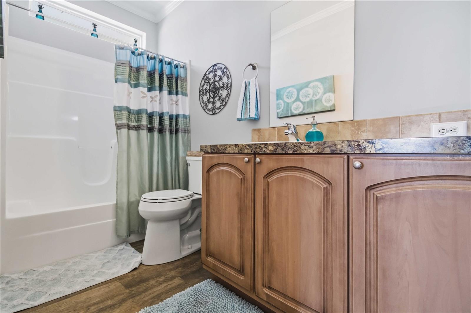 Image 31 of 48 For 915 50th Avenue W
