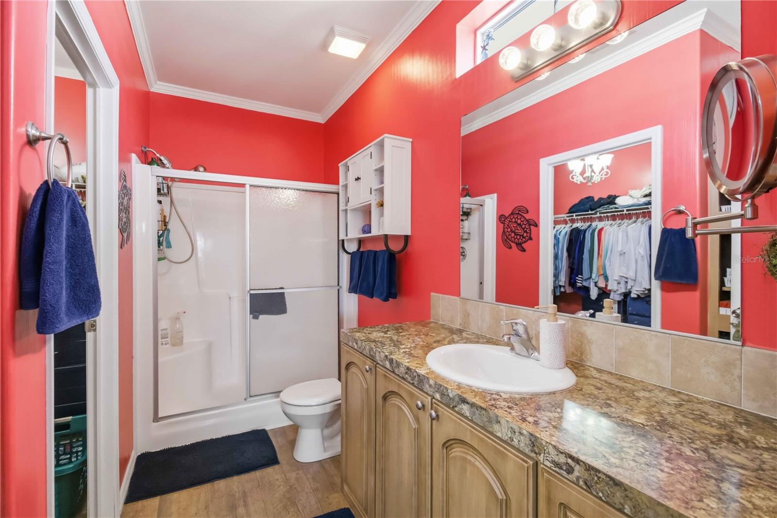 Image 38 of 48 For 915 50th Avenue W
