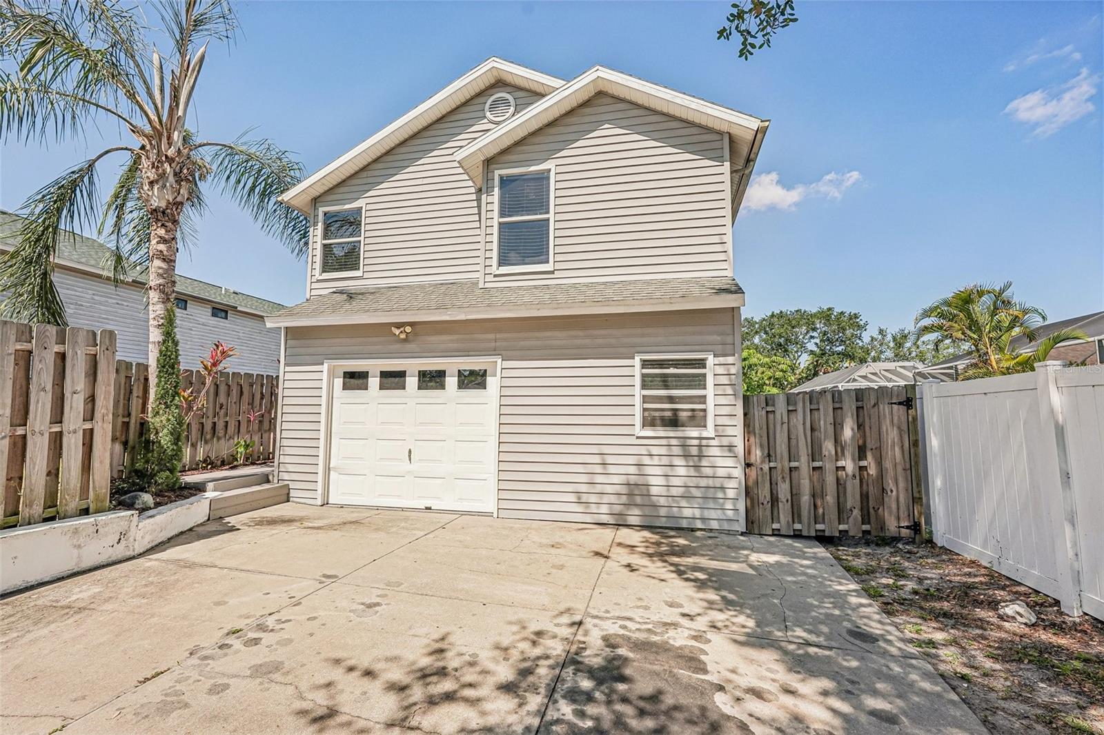 Image 3 of 33 For 5102 Moeller Avenue