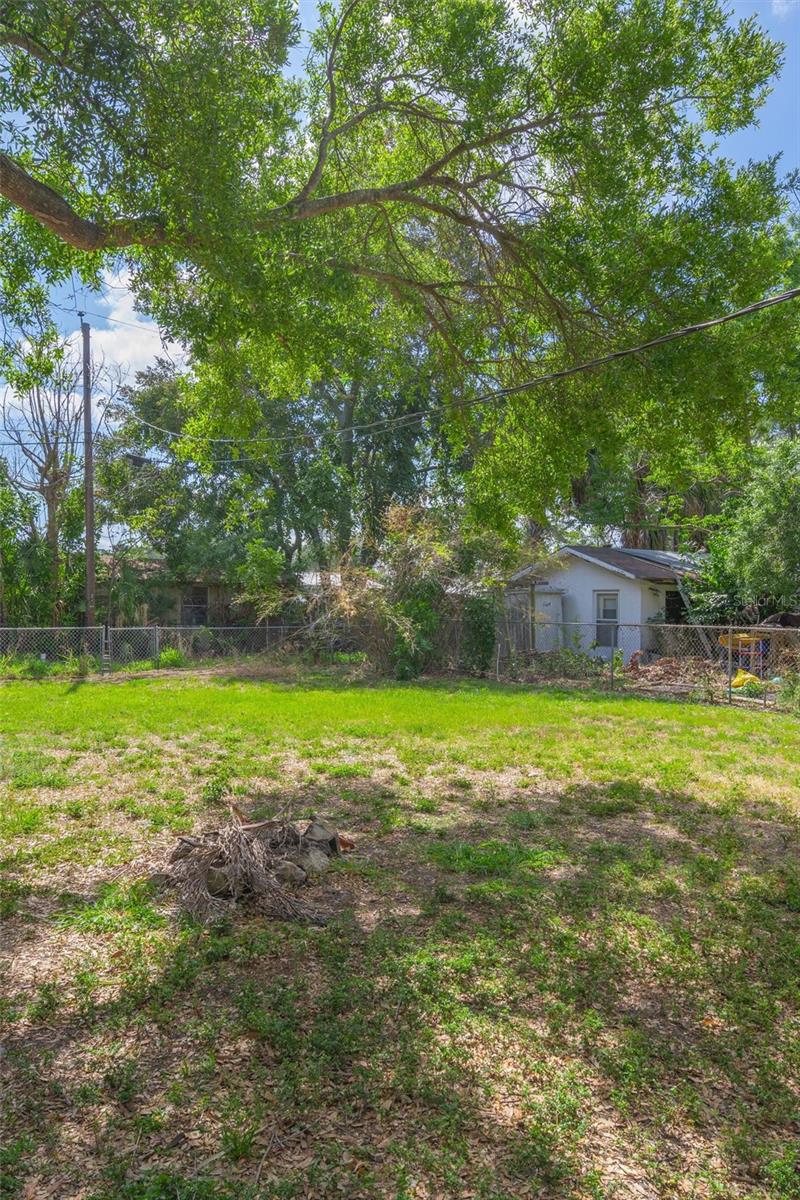 Image 13 of 16 For 1014 27th Avenue W