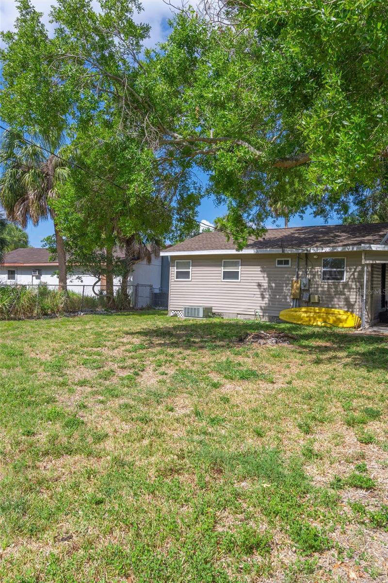 Image 16 of 16 For 1014 27th Avenue W