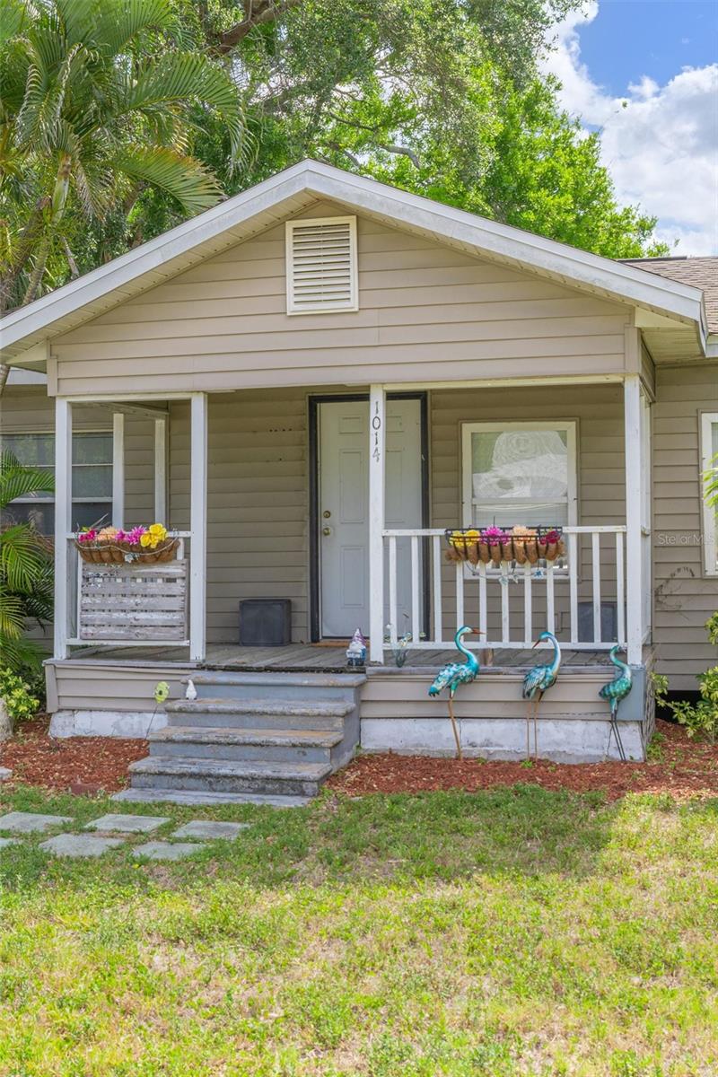 Image 2 of 16 For 1014 27th Avenue W