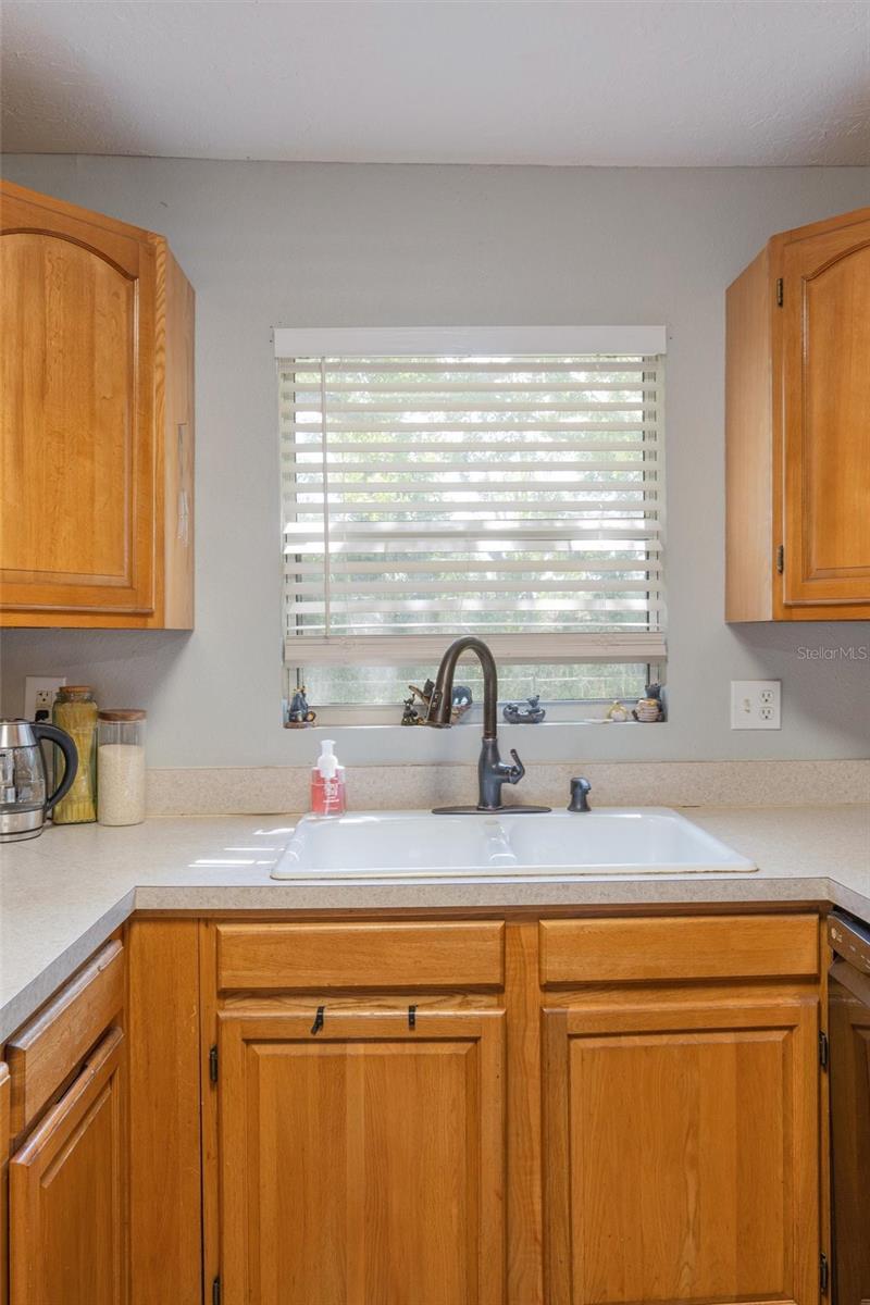 Image 7 of 16 For 1014 27th Avenue W