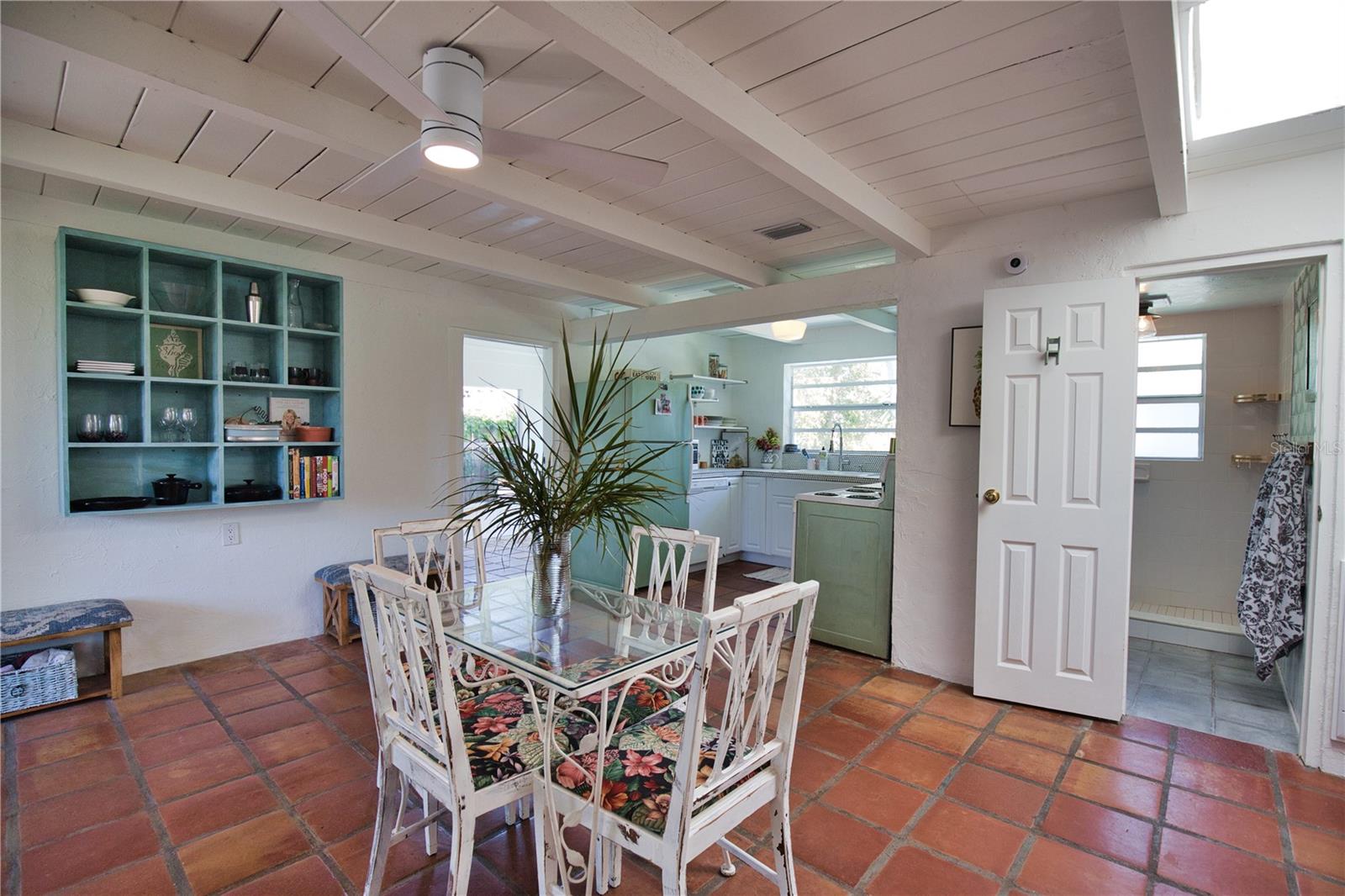 Image 10 of 54 For 650 Edwards Street