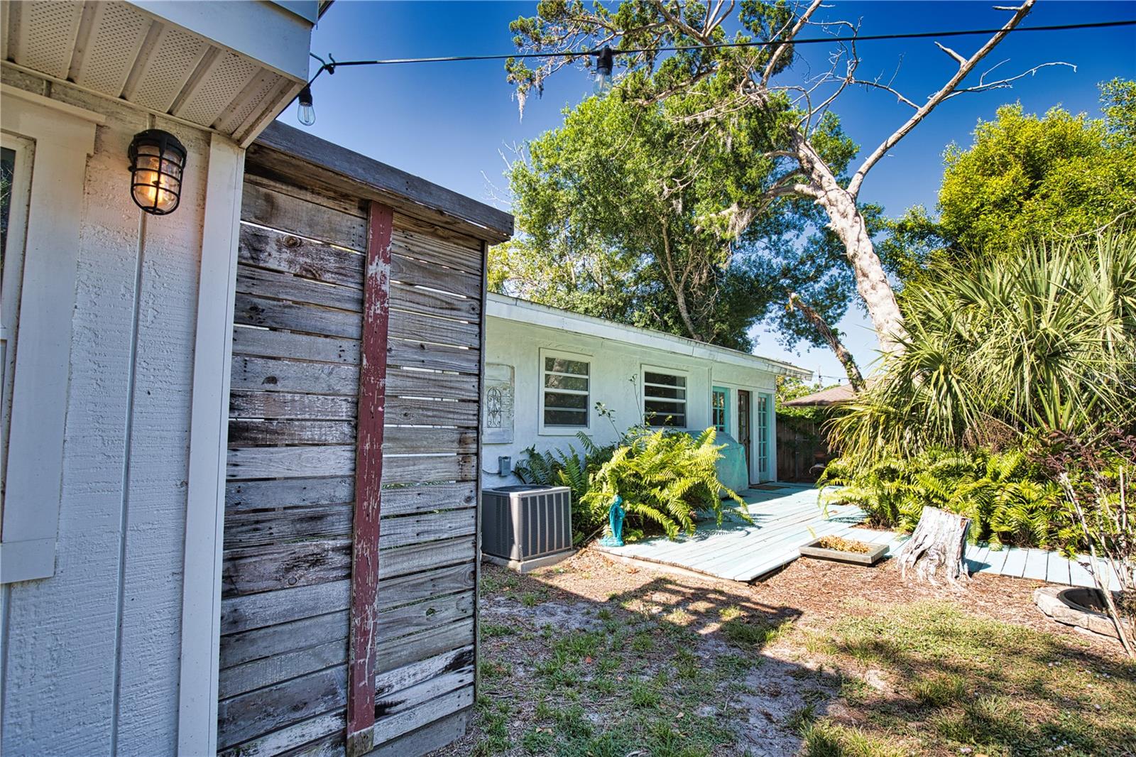 Image 41 of 54 For 650 Edwards Street