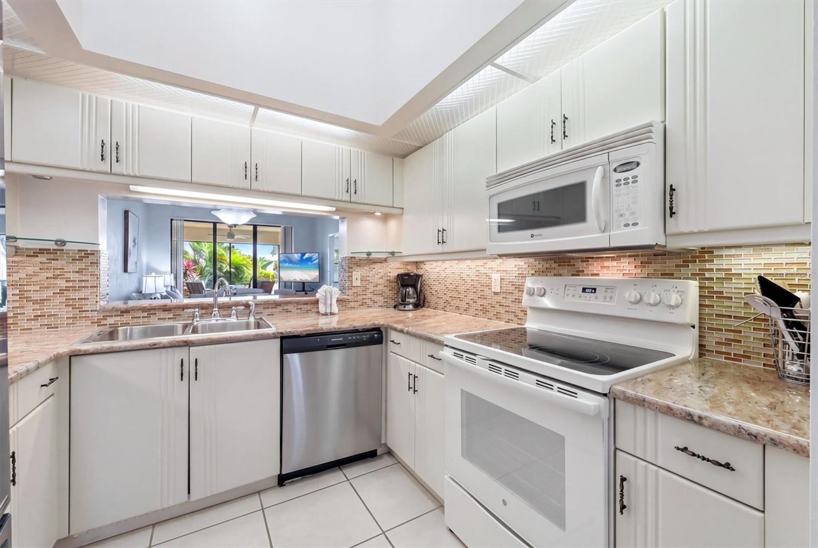 Image 13 of 35 For 4430 47th Avenue W 202