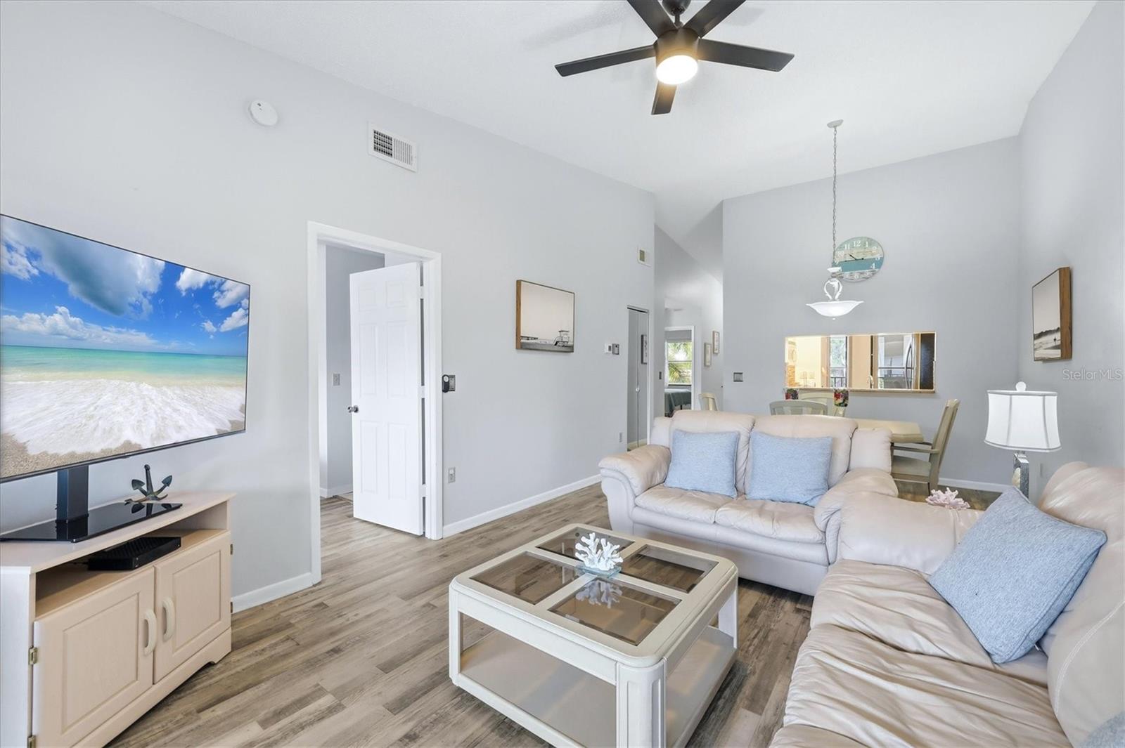 Image 8 of 35 For 4430 47th Avenue W 202