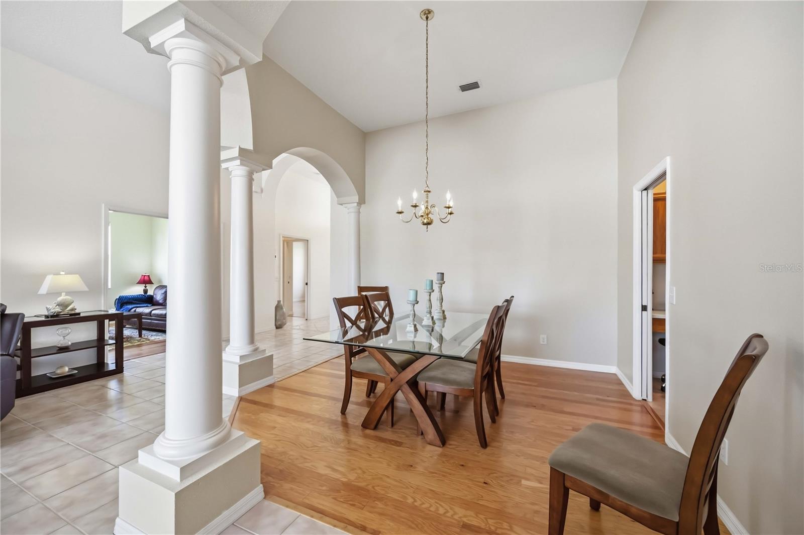 Image 15 of 64 For 7740 Castleisland Drive